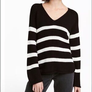 H&M Long Sleeve V-neck Raglan Sleeve Black & White Stripe Oversized Fit Sweater